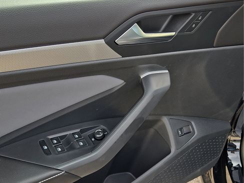 New 2026 Volkswagen Jetta SE FWD image 17