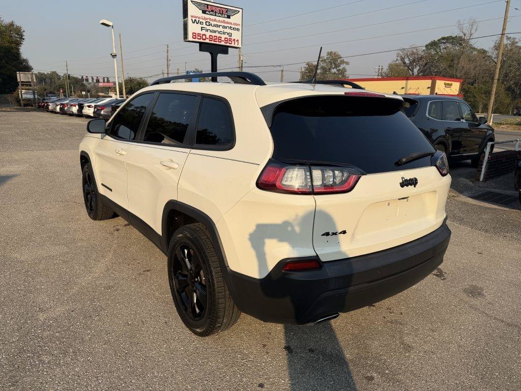 Used 2019 Jeep Cherokee Latitude Plus AWD/4WD image 7