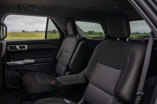Used 2023 Ford Explorer XLT AWD/4WD image 15