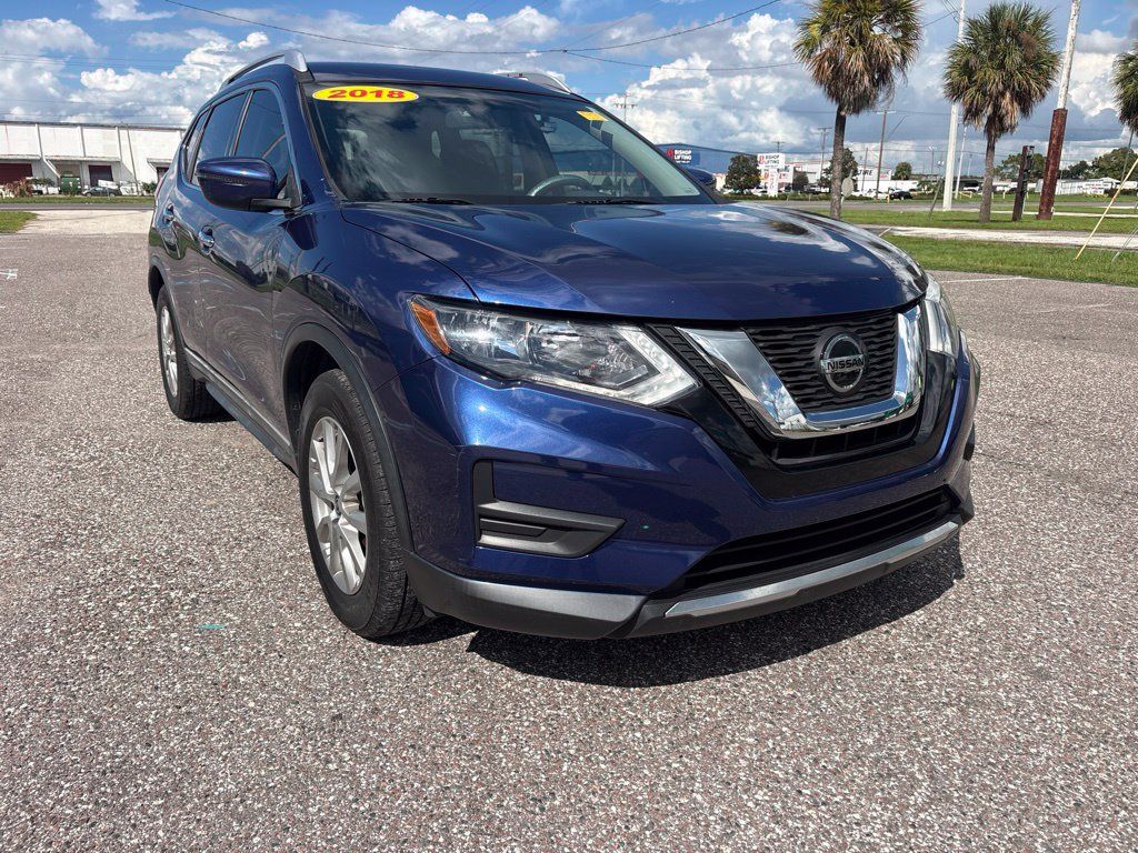 Used 2018 Nissan Rogue SV FWD image 1