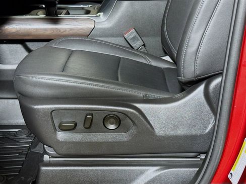 Certified 2026 GMC Sierra 1500 SLT RWD image 18