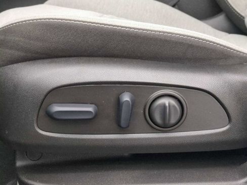 Used 2023 Chevrolet Equinox LT image 16