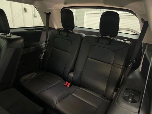 Used 2022 Lincoln Aviator AWD image 13