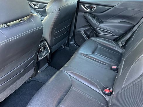 Used 2021 Subaru Forester Limited image 12