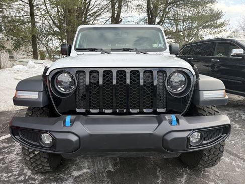 Used 2023 Jeep Wrangler Unlimited w/ Sun & Screen Package image 2