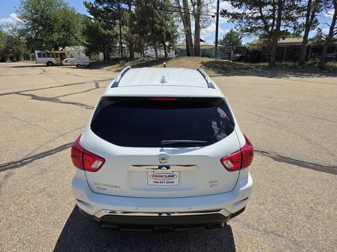 Used 2020 Nissan Pathfinder SV AWD/4WD image 6