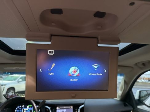 Used 2019 Cadillac Escalade Luxury image 26