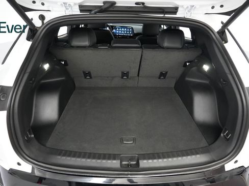 Used 2024 Chevrolet Blazer EV RS RWD image 8
