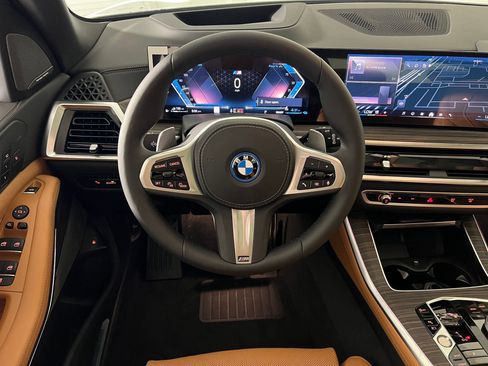 Used 2026 BMW X5 xDrive50e image 25