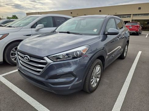 Used 2018 Hyundai Tucson SE AWD/4WD image 2