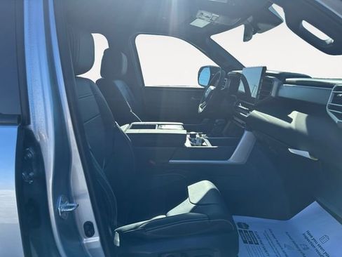 New 2026 Toyota Tundra Limited AWD/4WD image 15
