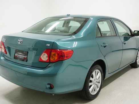 Used 2010 Toyota Corolla image 4