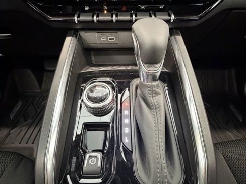 New 2026 GMC Canyon Elevation w/ Convenience Package image 18