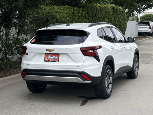 New 2026 Chevrolet Trax LT FWD image 4