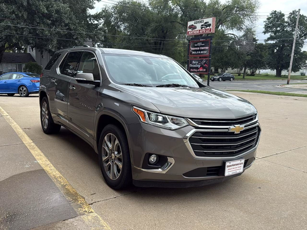 Used 2019 Chevrolet Traverse Premier FWD image 3