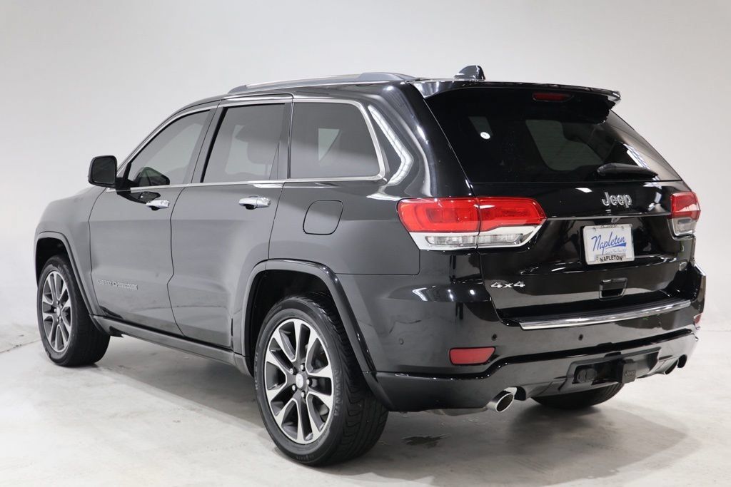 Used 2017 Jeep Grand Cherokee Overland w/ Jeep Active Safety Group AWD/4WD image 5