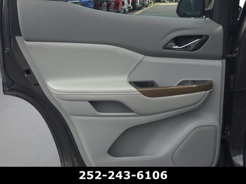 Used 2019 GMC Acadia SLE FWD image 28
