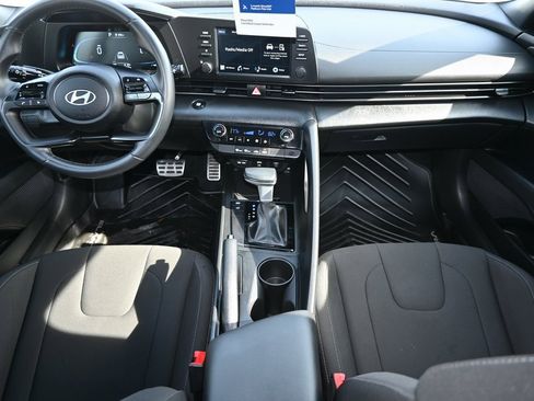 Certified 2025 Hyundai Elantra Sport image 14
