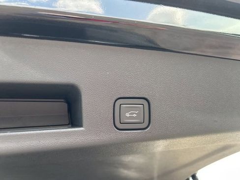 New 2026 Chevrolet Traverse LT FWD image 32