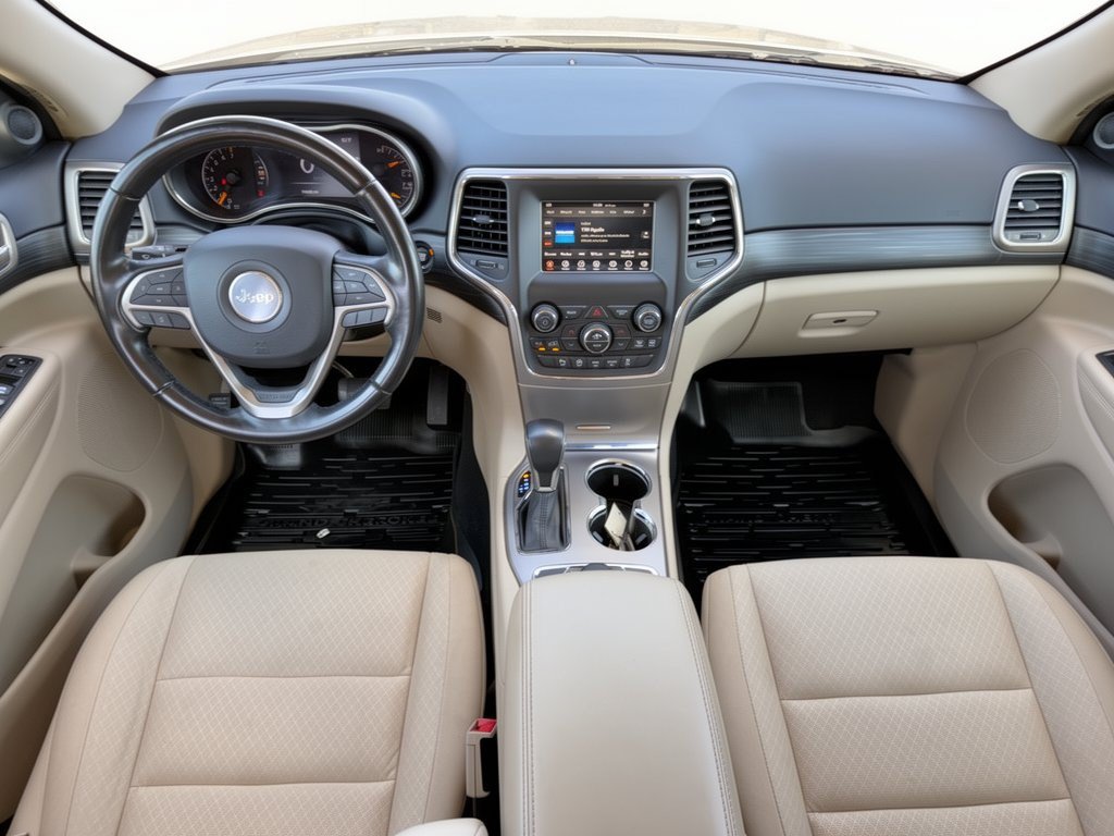 Certified 2020 Jeep Grand Cherokee Laredo AWD/4WD image 17