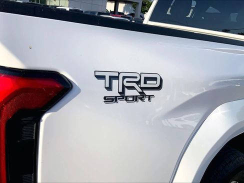 Used 2025 Toyota Tacoma TRD Sport RWD image 10