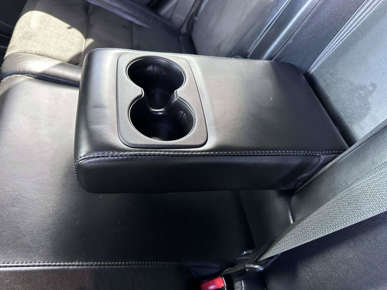 Used 2018 Jeep Grand Cherokee Altitude AWD/4WD image 14