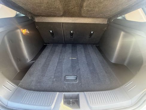 Used 2025 Chevrolet Trax LT image 28