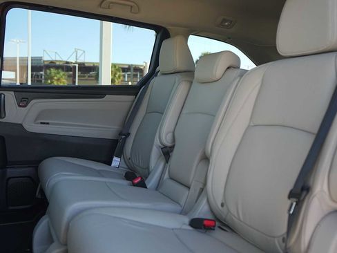 New 2026 Honda Odyssey EX-L image 13