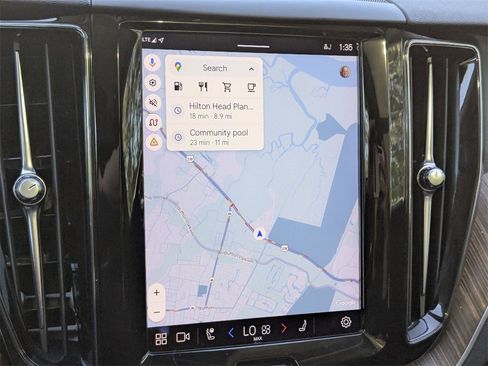 Certified 2023 Volvo XC60 B5 Plus w/ Climate Package image 24