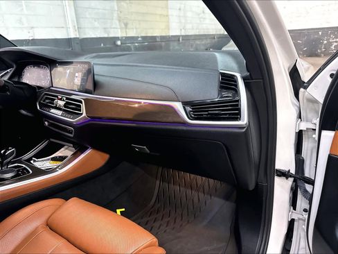 Used 2022 BMW X5 xDrive45e w/ Luxury Seating Package AWD/4WD image 18