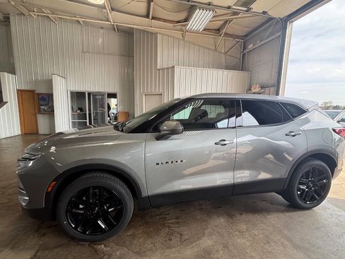 Used 2023 Chevrolet Blazer LT w/ Driver Confidence Package FWD image 1