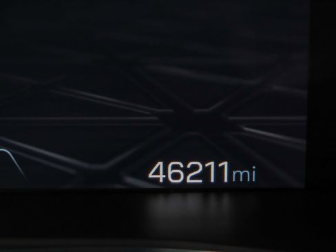 Used 2023 GMC Canyon AT4 w/ AT4 Premium Package image 17