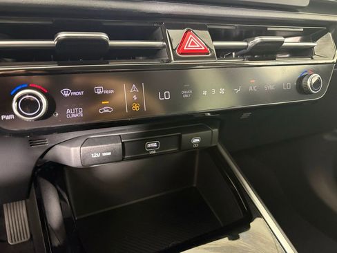 New 2026 Kia Niro LX image 29