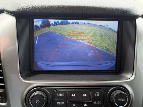 Used 2016 Chevrolet Suburban LT w/ Luxury Package AWD/4WD image 23