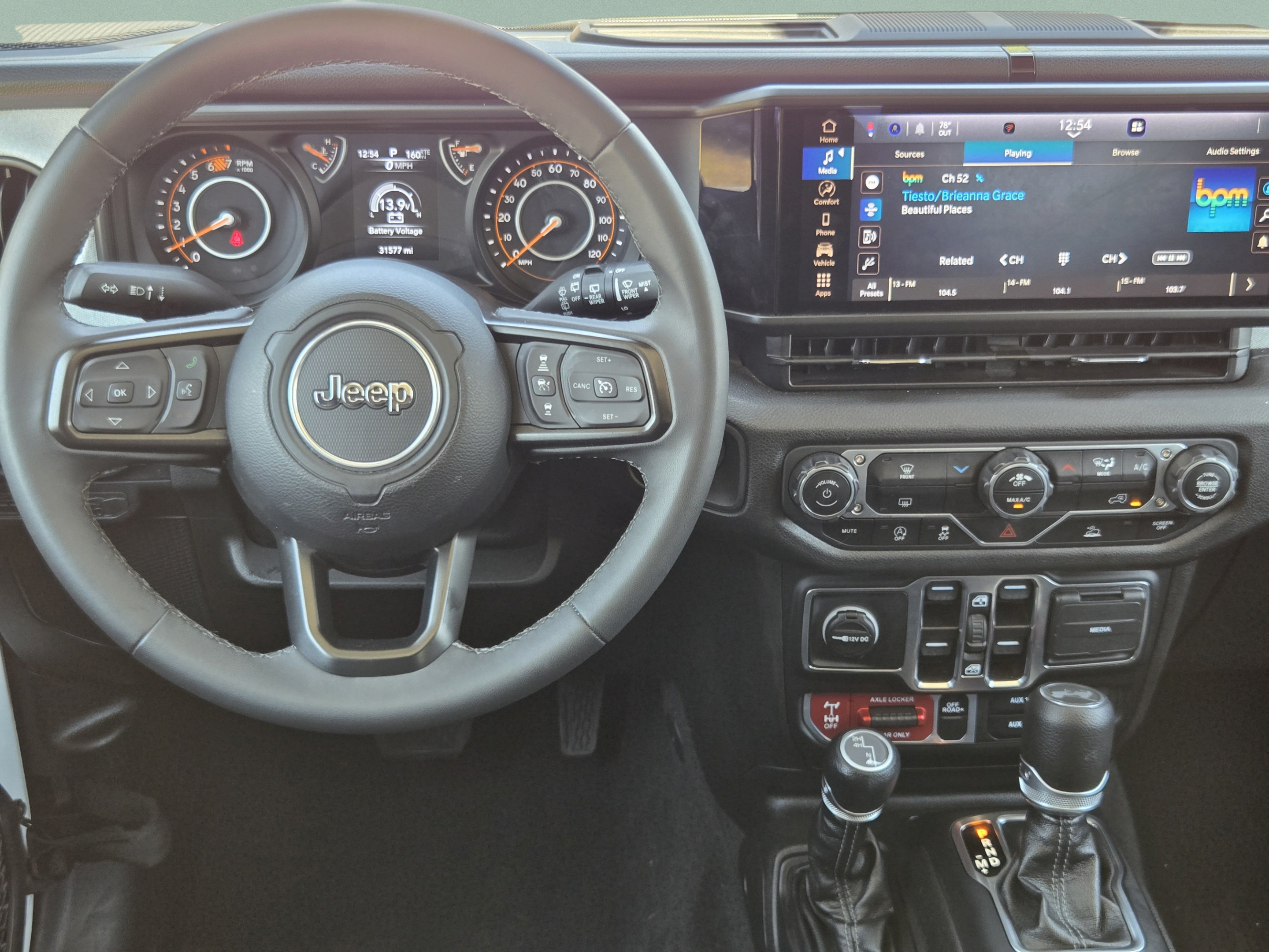 Used 2025 Jeep Wrangler Unlimited Sport AWD/4WD image 24