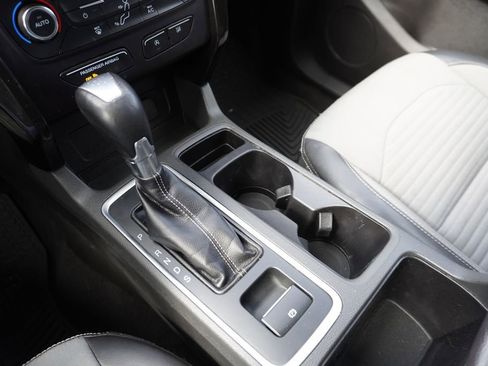 Used 2017 Ford Escape SE w/ Equipment Group 201A image 18