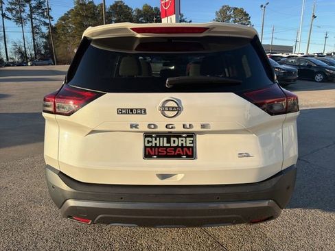 Used 2023 Nissan Rogue SL w/ SL Premium Package image 7