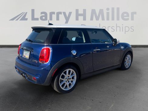 Used 2015 MINI Cooper S image 5