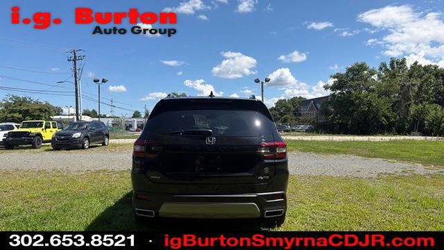 Used 2025 Honda Pilot Elite image 6