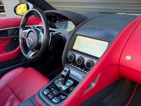 Used 2024 Jaguar F-TYPE R-Dynamic image 9