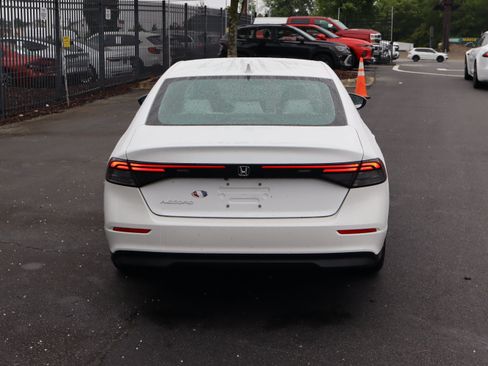 Used 2023 Honda Accord LX image 9