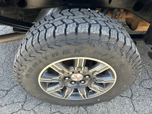 Used 2015 GMC Sierra 1500 SLE w/ SLE Value Package image 19