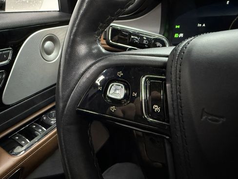 Used 2022 Lincoln Aviator Reserve w/ Equipment Group 201A image 17