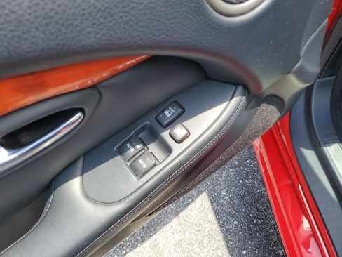 Used 2005 Lexus SC 430 Convertible RWD image 19