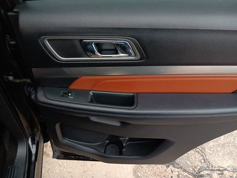 Used 2019 Ford Explorer XLT w/ Equipment Group 202A image 32