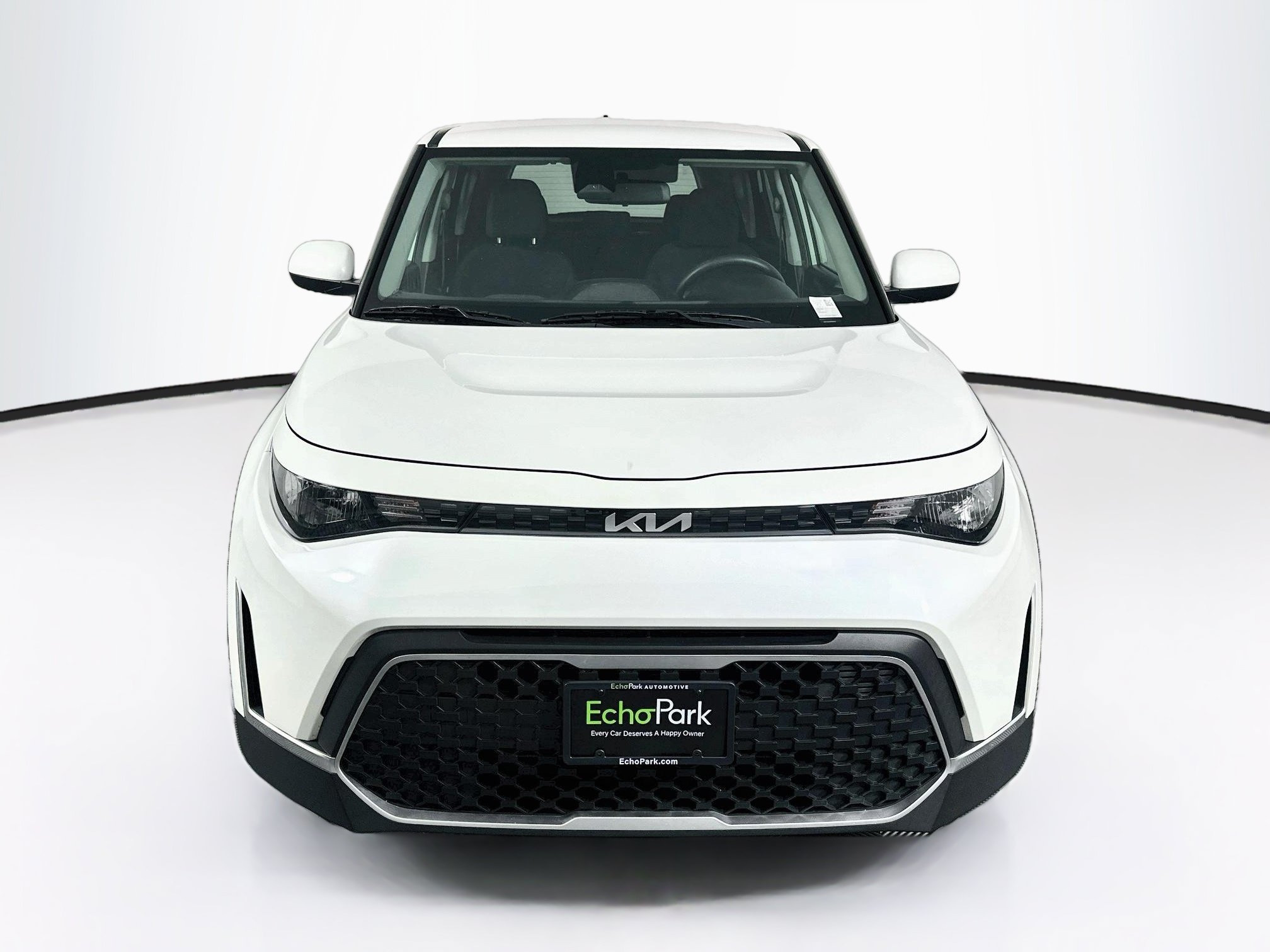 Used 2024 Kia Soul LX w/ Option Group 015 FWD image 2