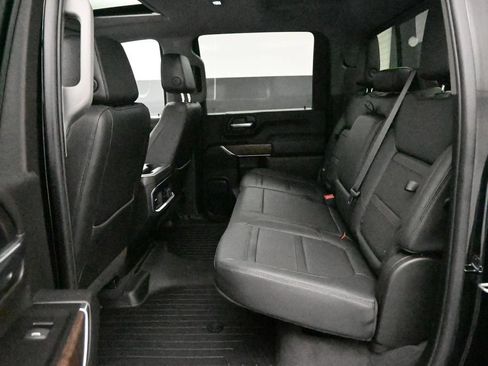 Used 2022 GMC Sierra 3500 Denali w/ Denali Ultimate Package AWD/4WD image 17