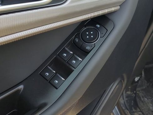 Certified 2025 Ford Explorer Active w/ Active Comfort Package image 8