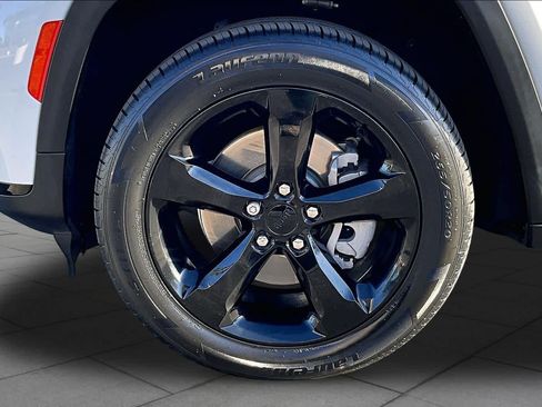 Used 2021 Jeep Grand Cherokee L Laredo AWD/4WD image 10