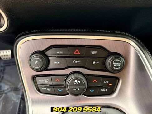 Used 2018 Dodge Challenger R/T w/ Performance Handling Group RWD image 18